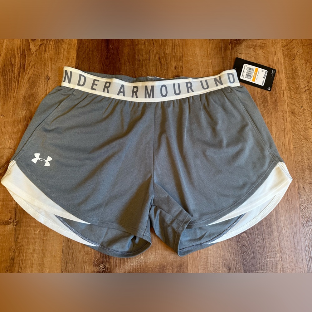 NWT Under Armour Gray and white shorts size small